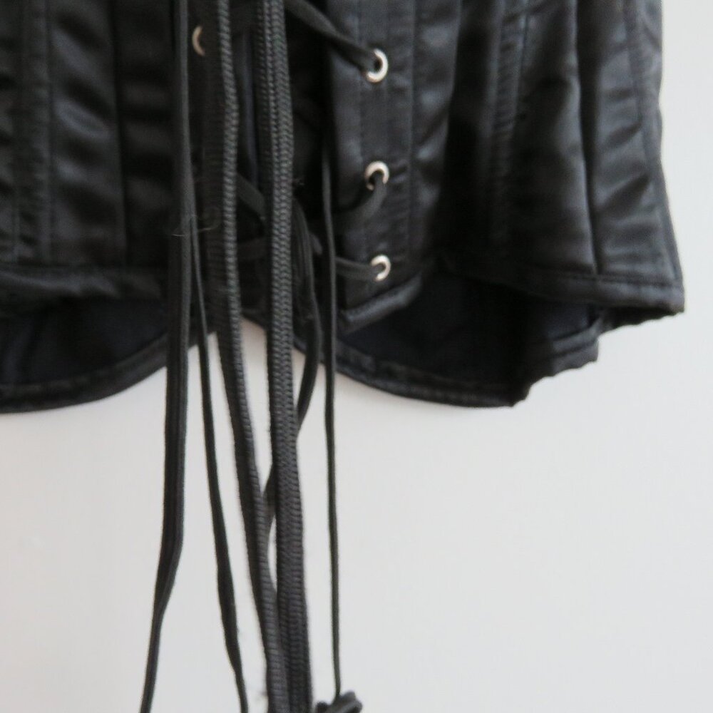 LAVISH BY DAISY CORSETS Steel Boned Satin Corset in Black Goth Vamp - Size XXL - Picture 9 of 11